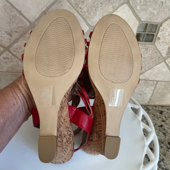 Moda Reflex Red Sandals - Picture 9 of 12